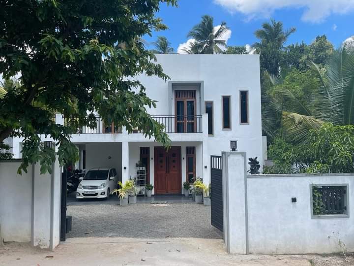 Udugampala house for sale