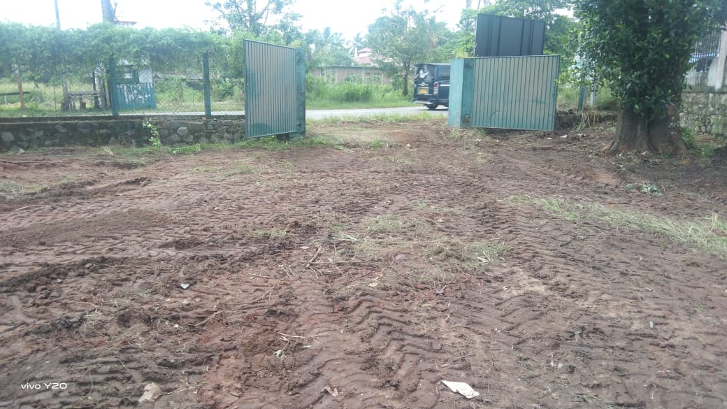 Minuwangoda commercial land for sale