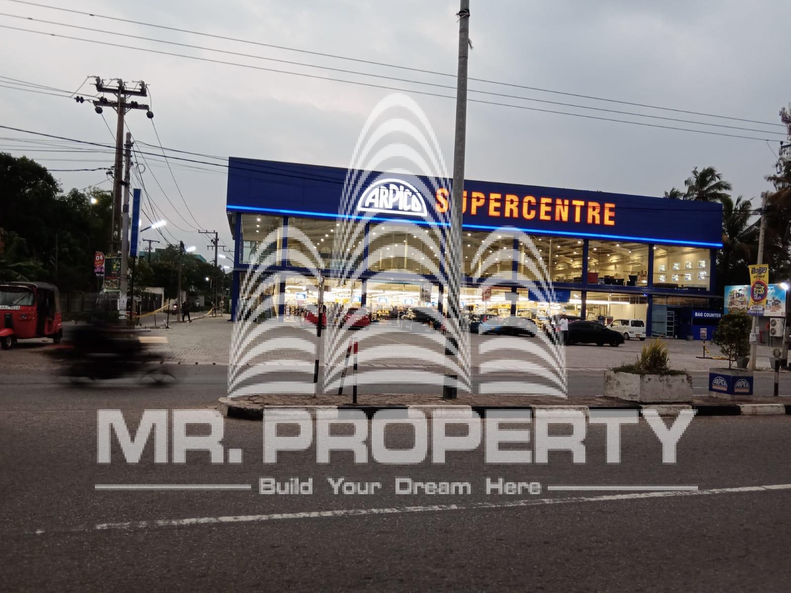 Land for sale seeduwa main road