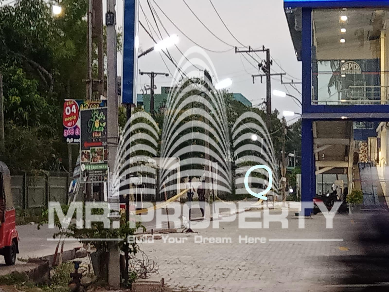 Land for sale seeduwa main road