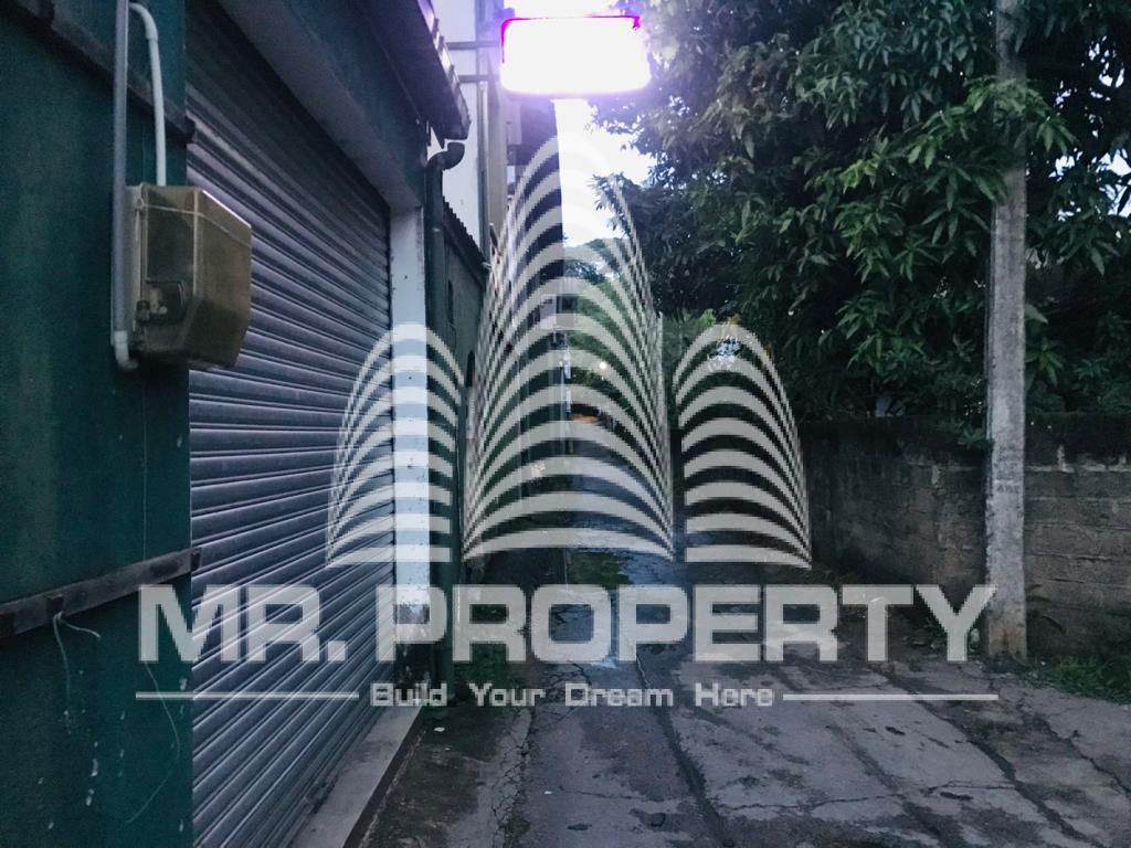 Pinnawala valuable shop for sale