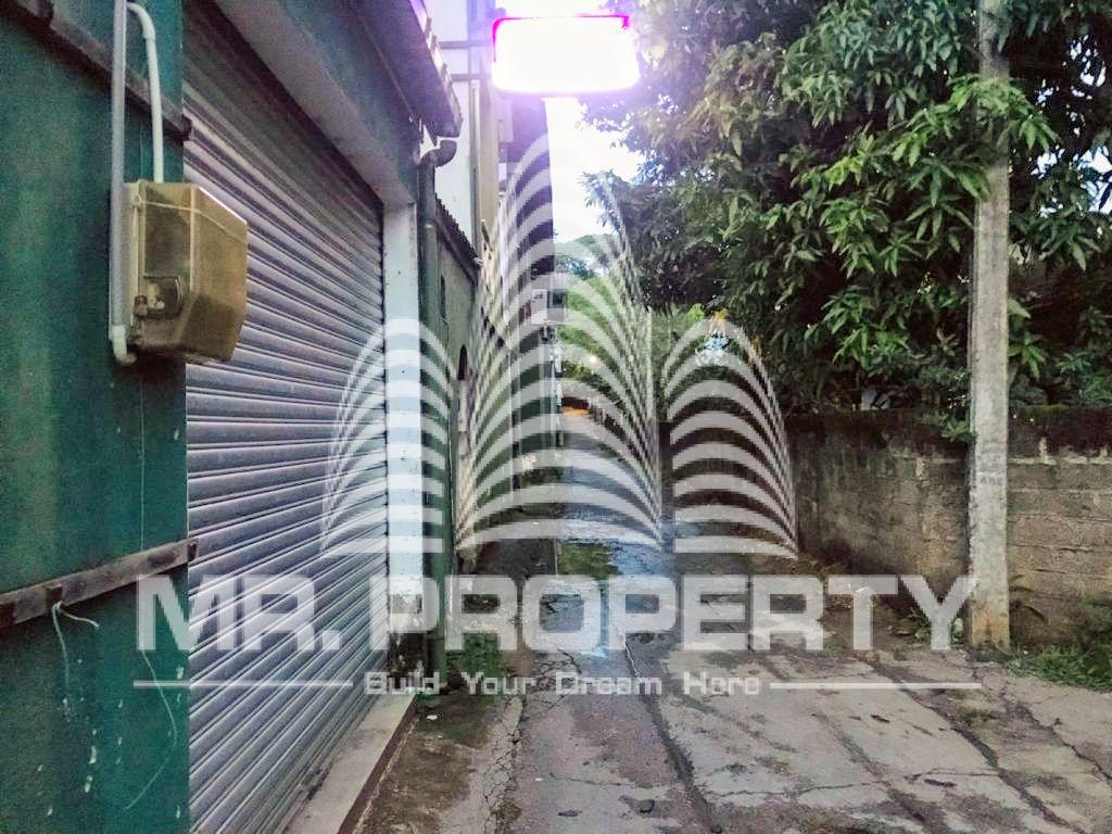 Pinnawala valuable shop for sale