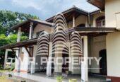 Kadawatha mahara luxurious house for sale
