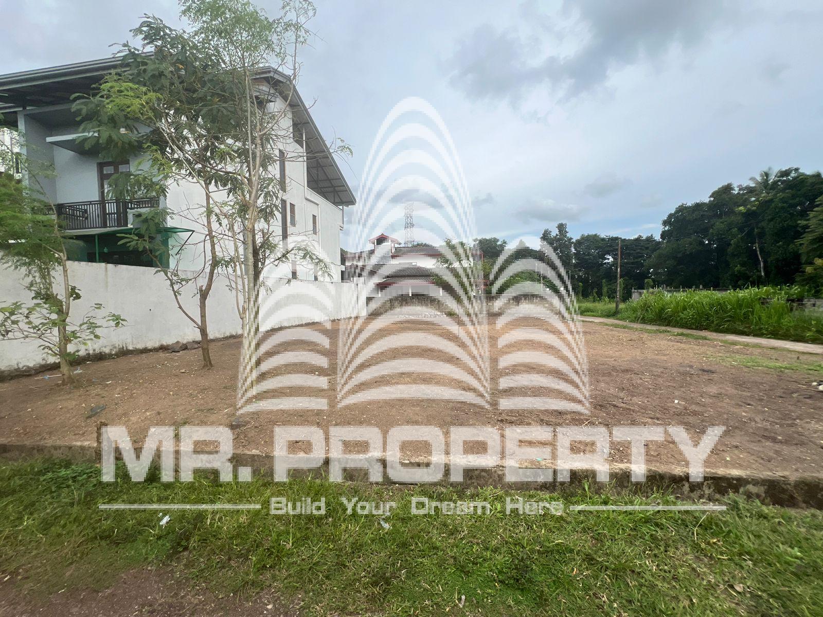 Kalagedihena land for sale