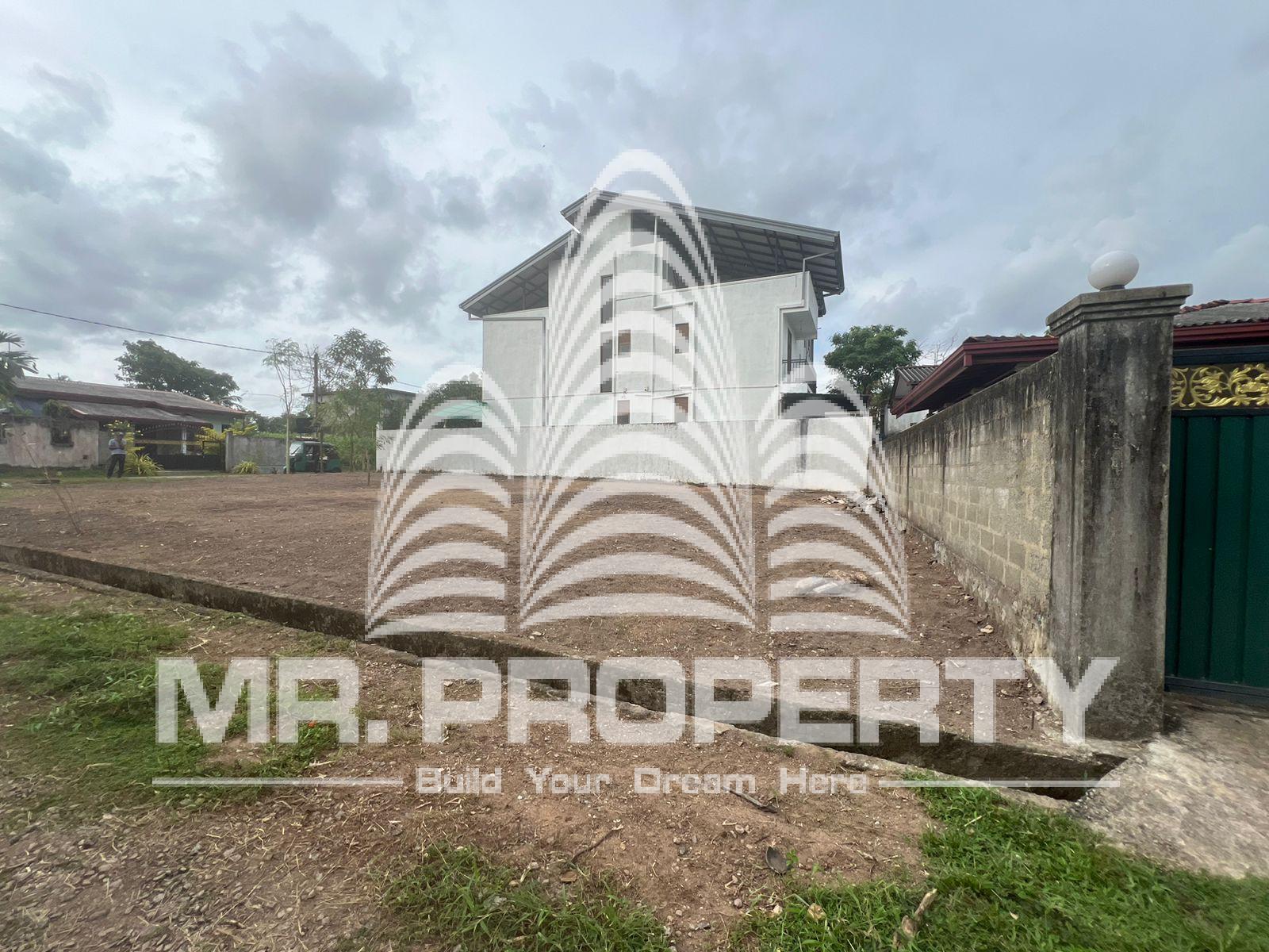 Kalagedihena land for sale