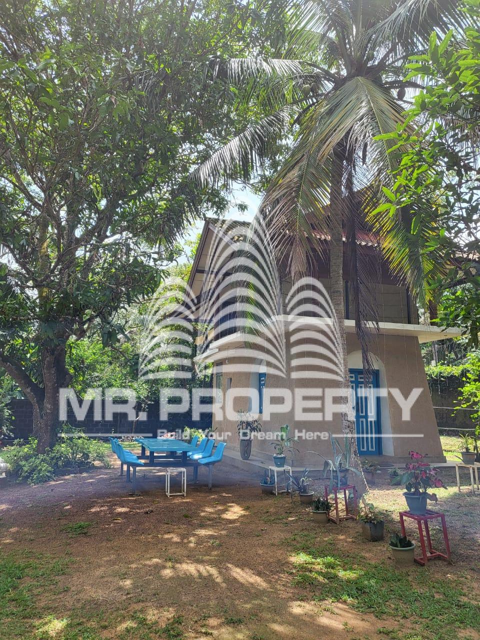 Yakkala hotel for sale