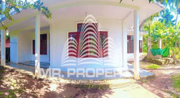 House for sale kandy road gampaha