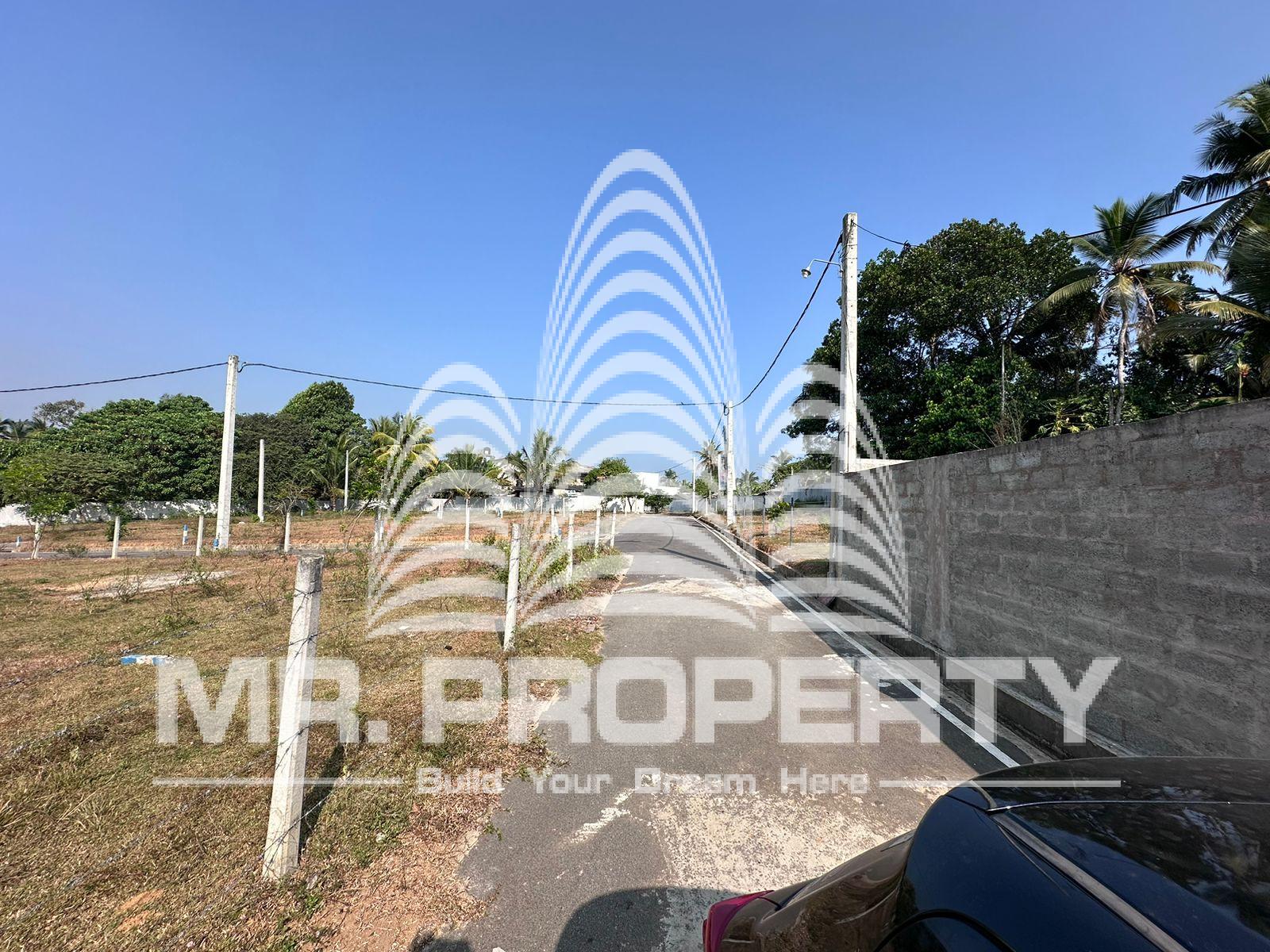 Kadawatha town limit land for sale