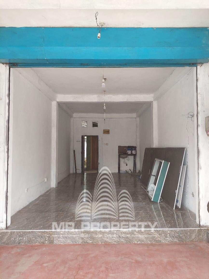 COMERCIAL BUILDING FOR SALE KADAWATHA