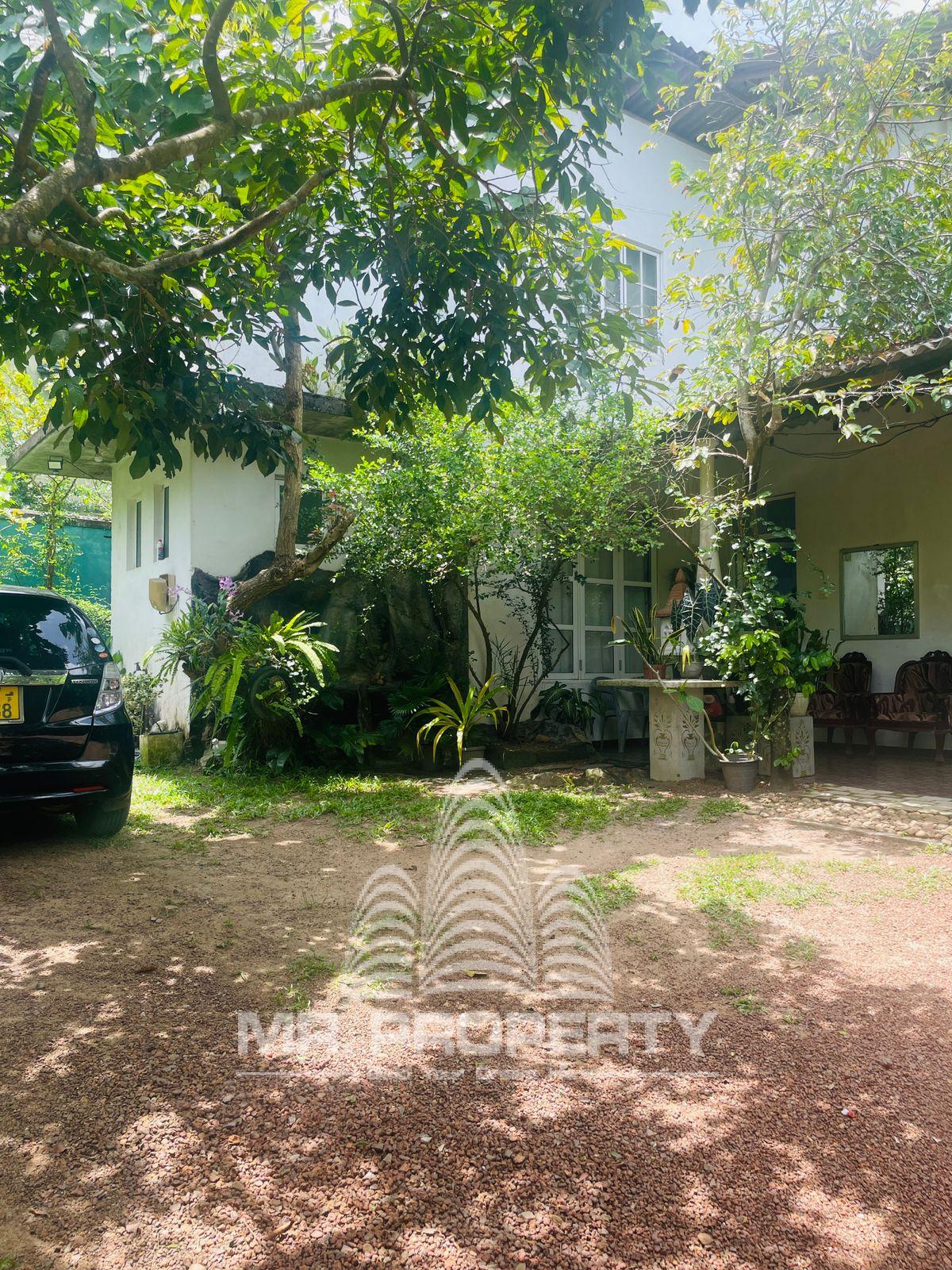 HOUSE FOR SALE GAMPAHA TOWN