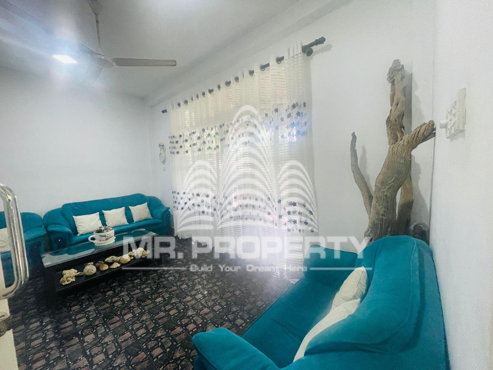 HOUSE FOR SALE GAMPAHA TOWN