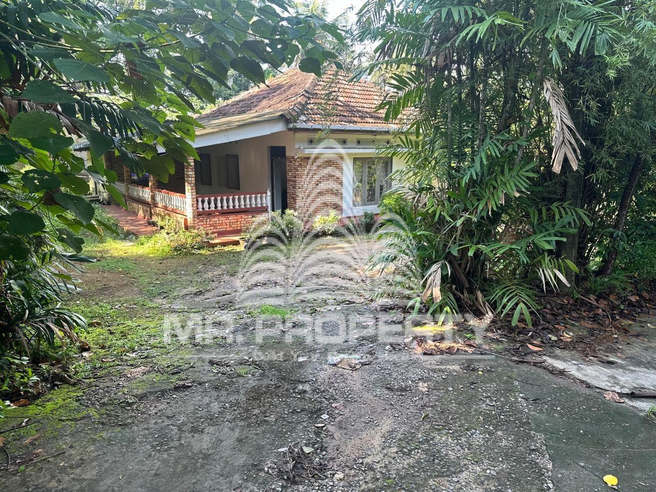 LAND FOR SALE KADAWATHA PUSHPARAMA ROAD